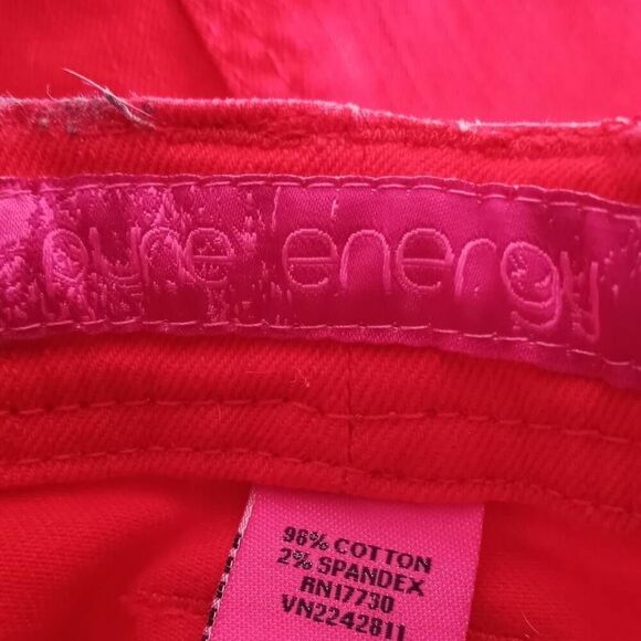 PURE ENERGY RED SHORTS SZ.20 EUC - Picture 3 of 5